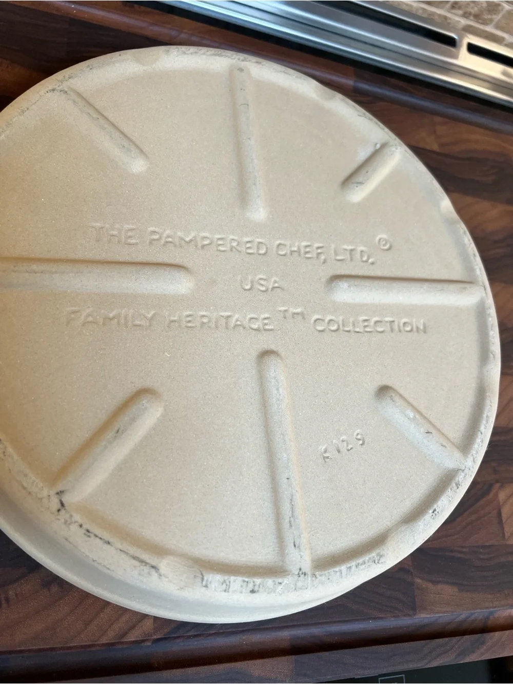 Pampered Chef Family Heritage Large Deep Dish Stoneware Baker